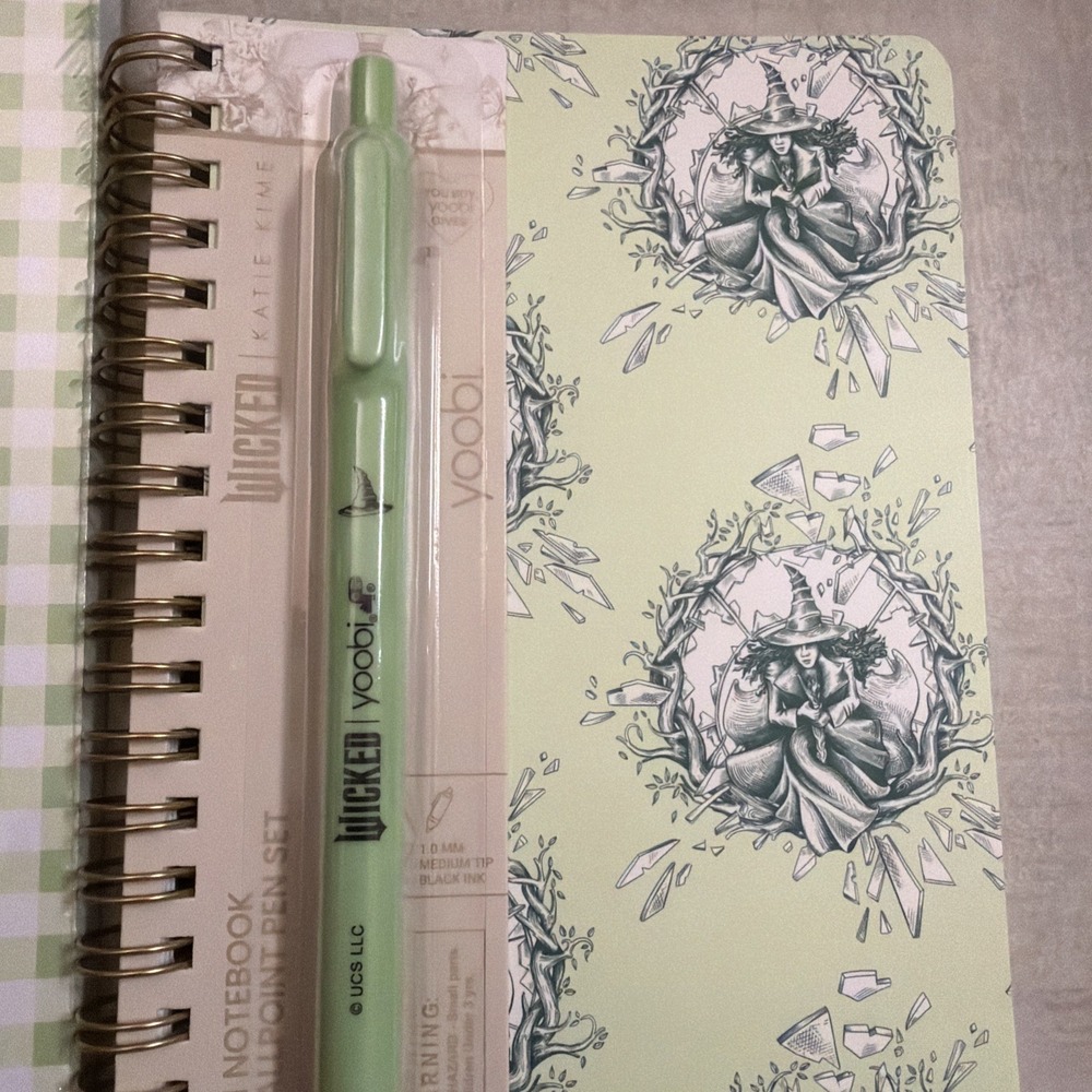 Wicked Limited Édition Yoobi Notepad Pen and Notepad w/ pen: Green Elphaba - Picture 5 of 11
